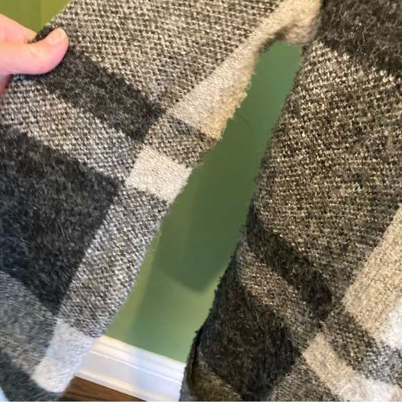 Cyrus Black Gray Plaid Cardigan - Picture 4 of 7